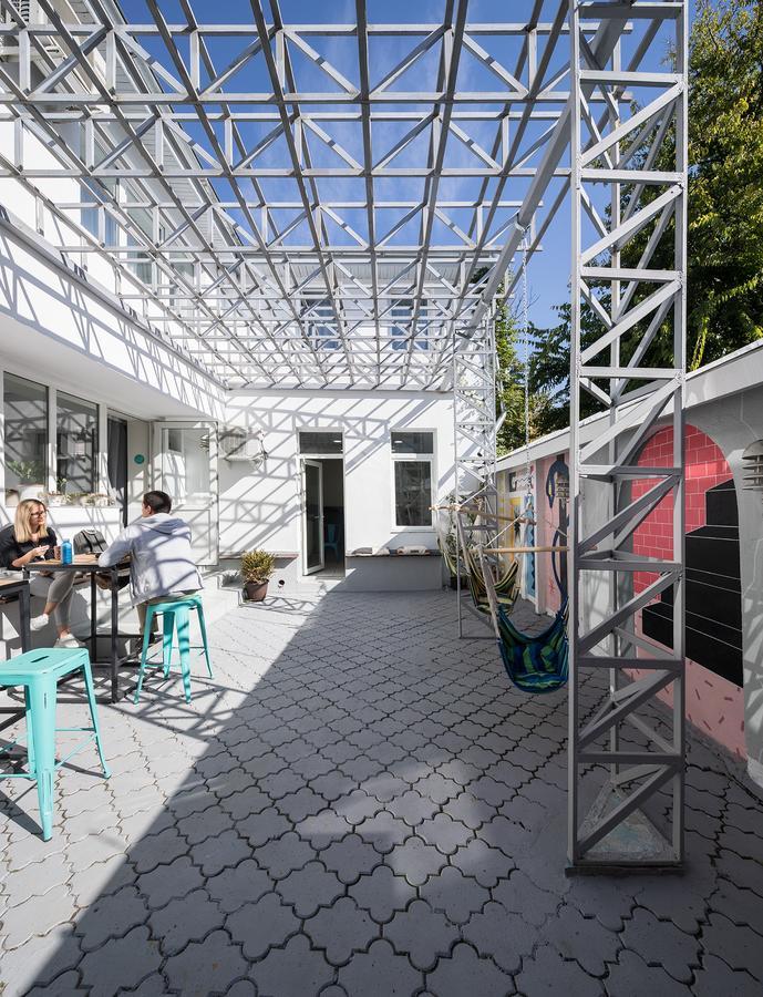 Omega House Hotel Букурещ Екстериор снимка