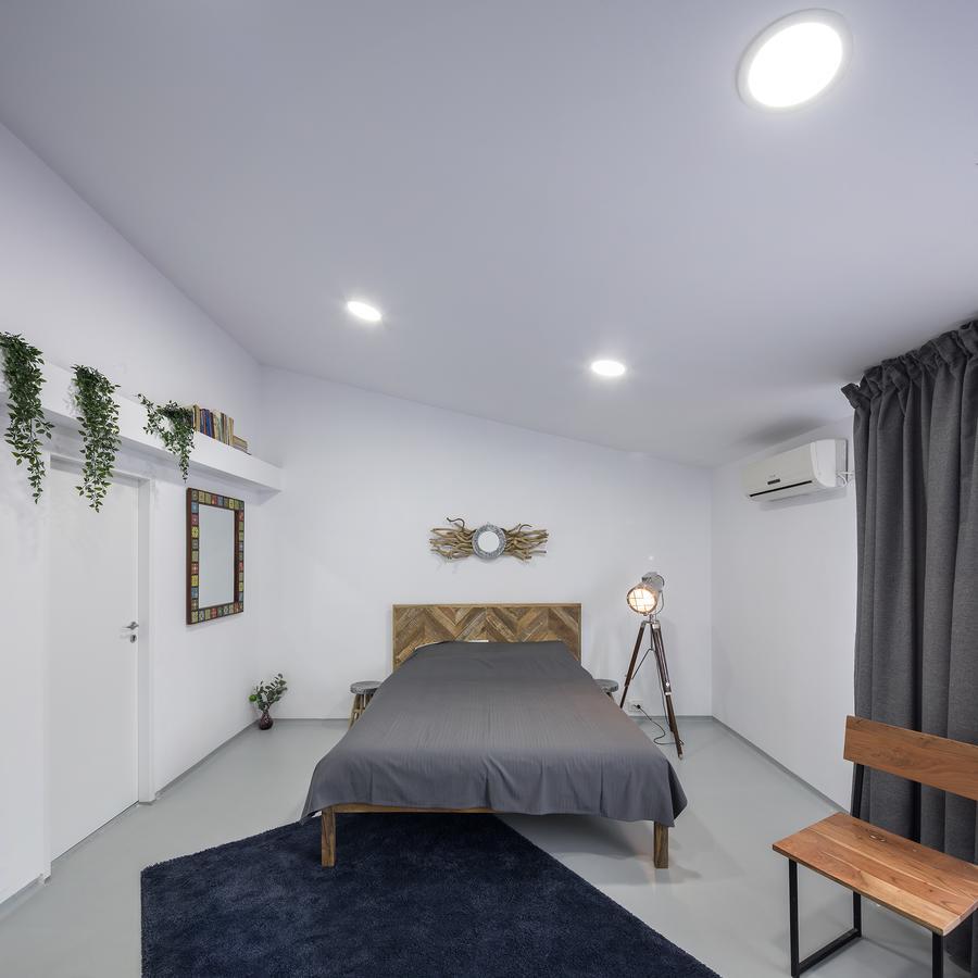 Omega House Hotel Букурещ Стая снимка