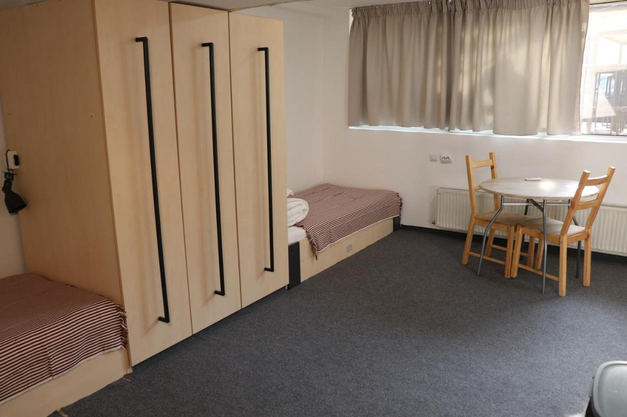 Omega House Hotel Букурещ Стая снимка