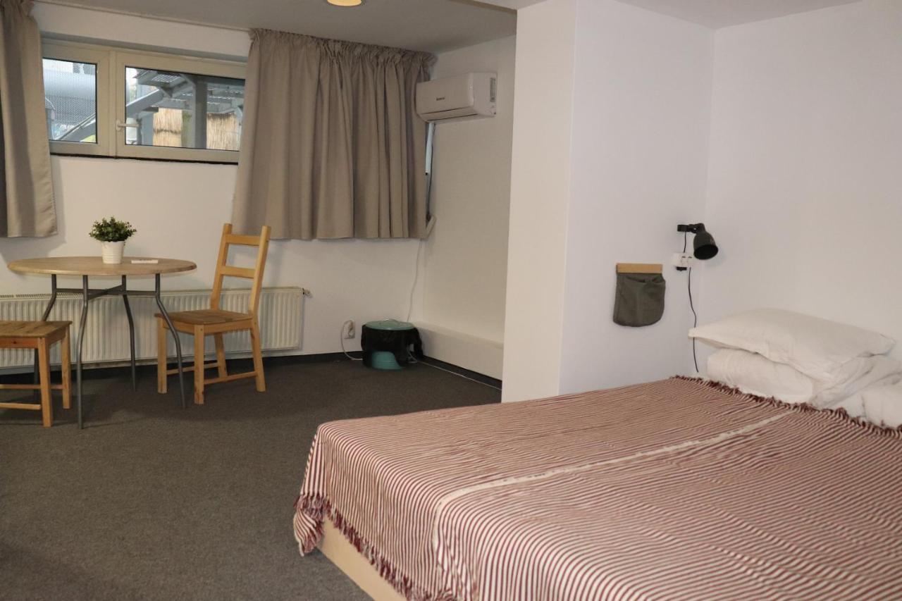 Omega House Hotel Букурещ Стая снимка